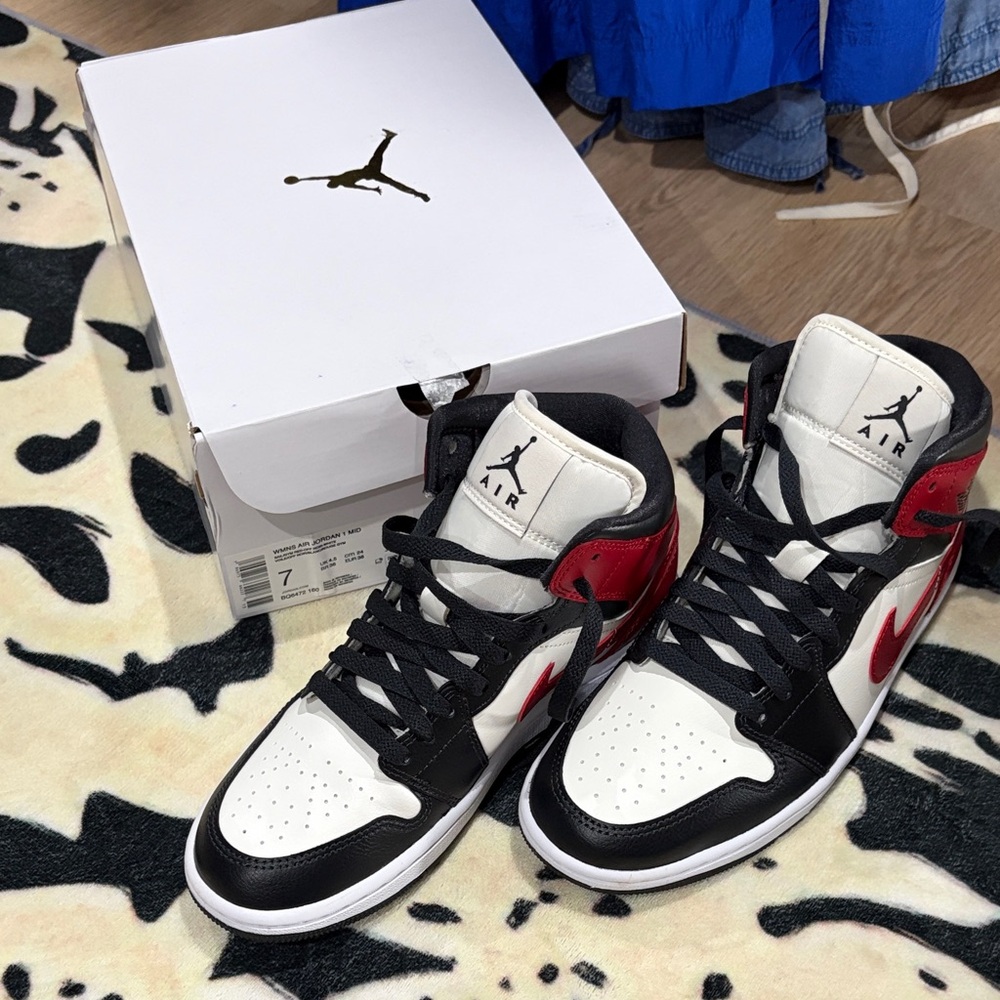 Nike Red and Black High-Top Sneakers - Picture 9 of 9